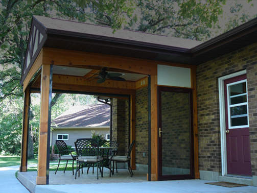Screened in outdoor dining area Perfect for Wisconsin